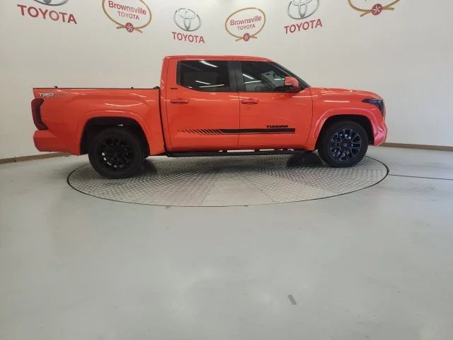 Used 2024  Toyota SR5 image 3
