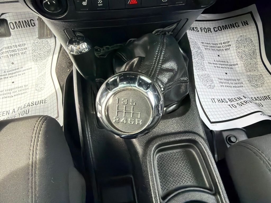 2011 Jeep Wrangler Unlimited Rubicon - Photo 31