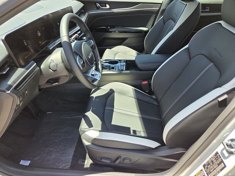 New 2026 Snow White Pearl Kia GT-Line FWD image 7