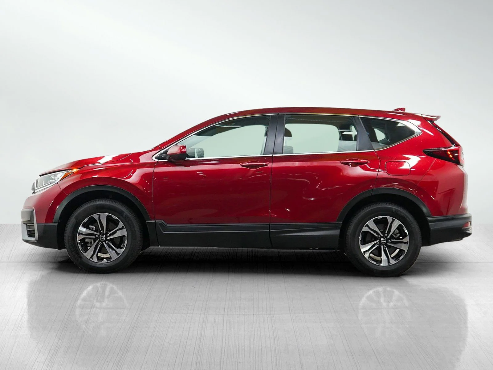 Used 2021 Honda CR-V SE with VIN 7FARW2H71ME025780 for sale in Minneapolis, Minnesota
