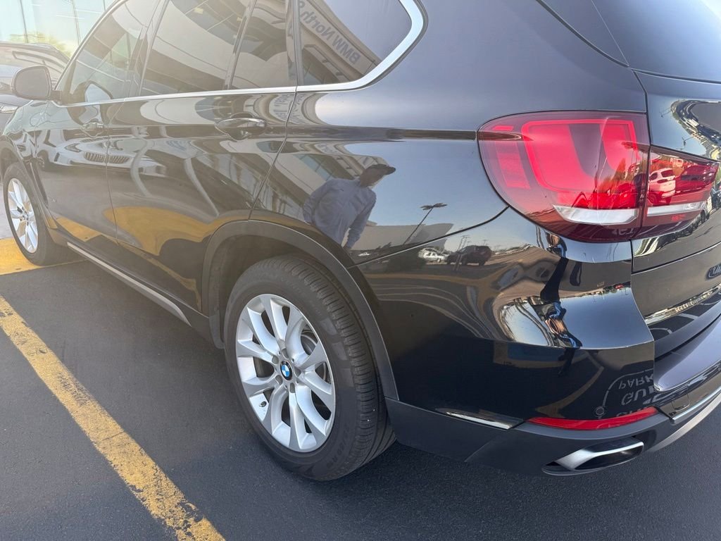 Used 2018 Black Sapphire Metallic BMW sDrive35i image 3