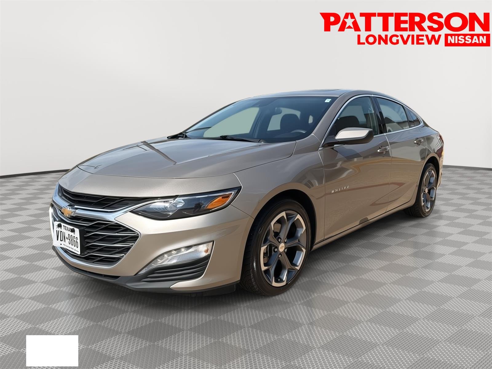 Used 2024 Mineral Gray Metallic Chevrolet LT image 4