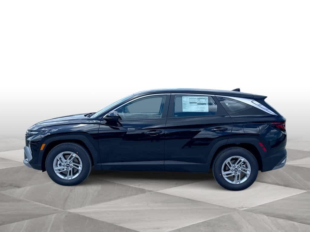 New 2026 Phantom Black Hyundai SE FWD image 5