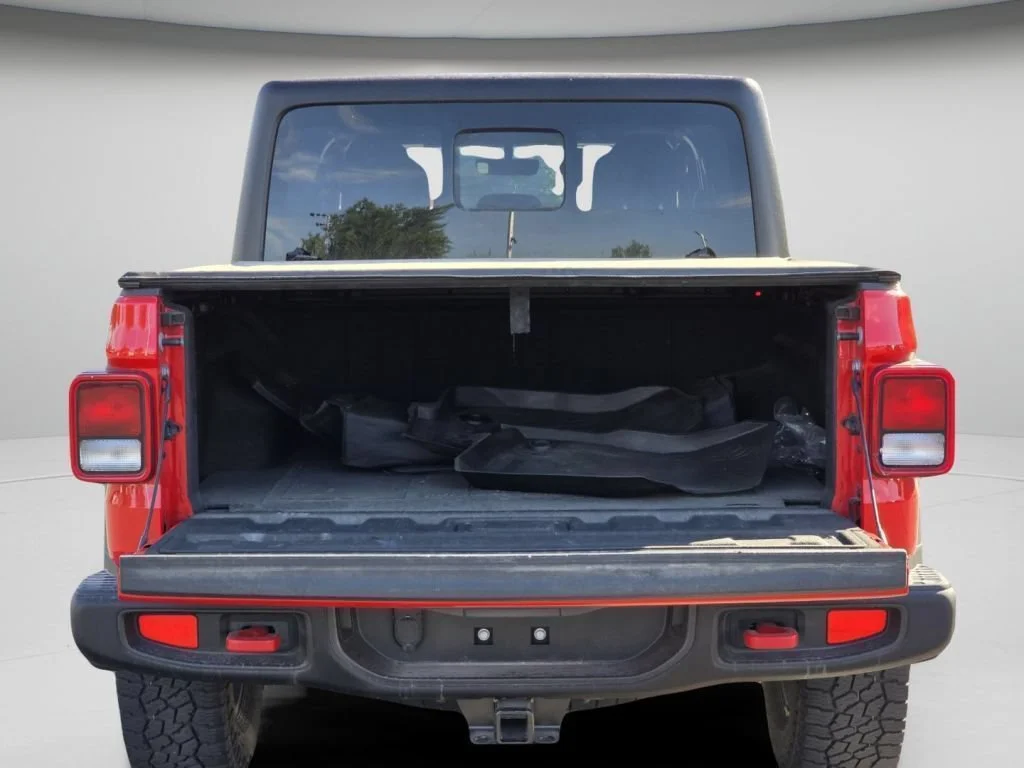 Used 2022 Firecracker Red Clearcoat Jeep Rubicon image 22
