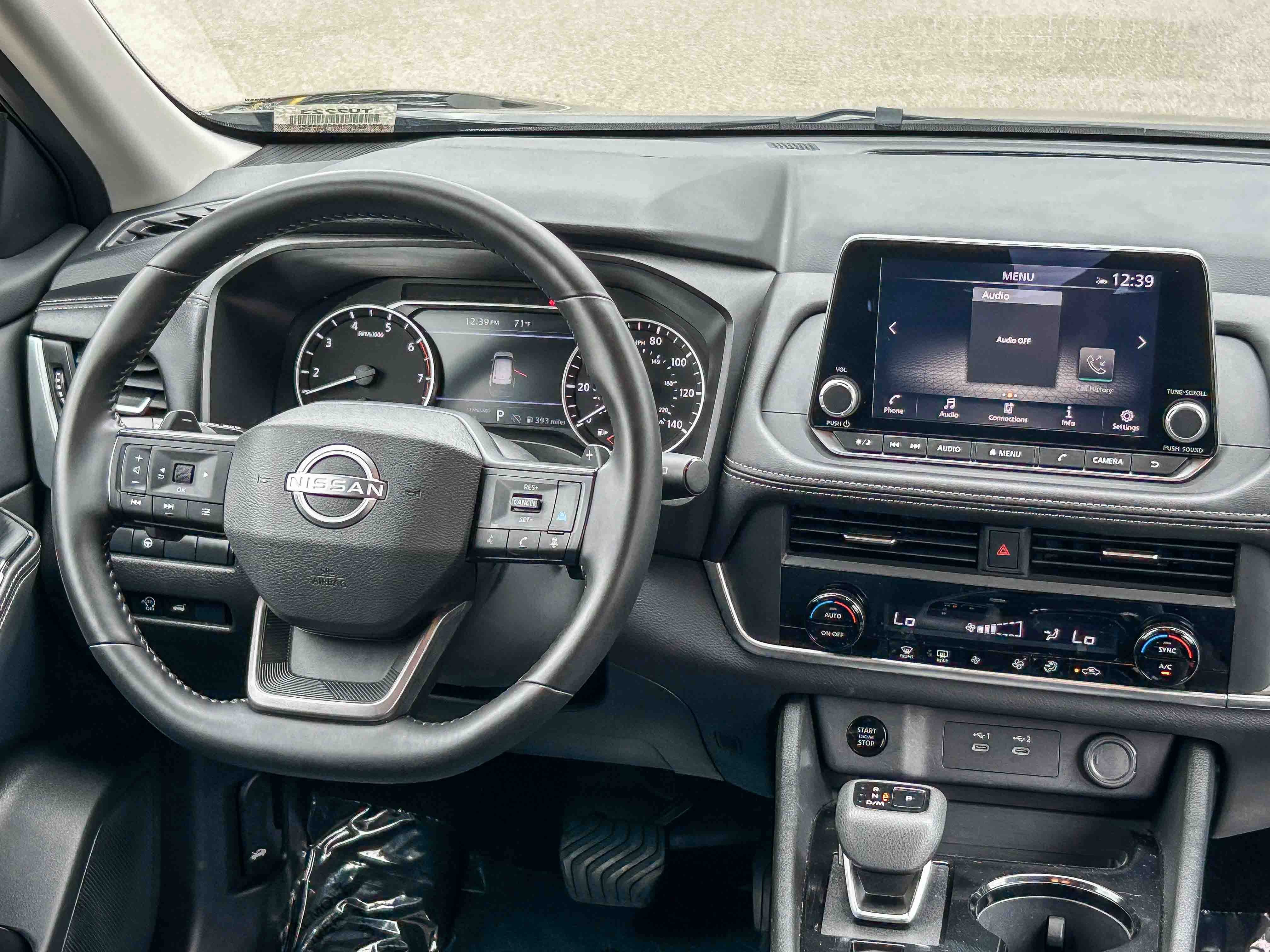 2025 Nissan Rogue SV - Photo 12