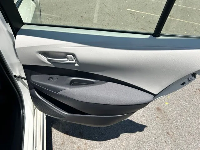 Used 2020 White Toyota LE image 32