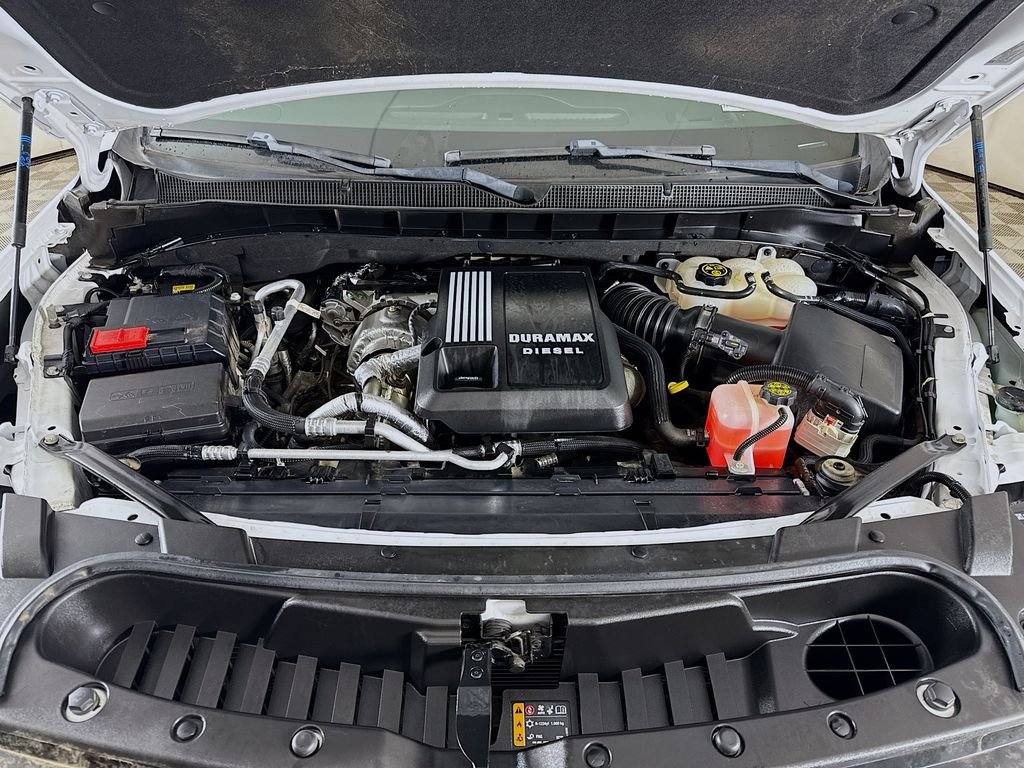 Used 2022 White Chevrolet RST image 33