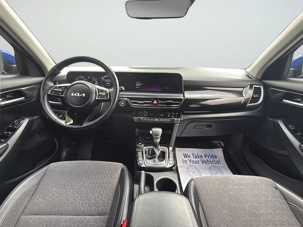 Used 2024 Blue Kia S image 13