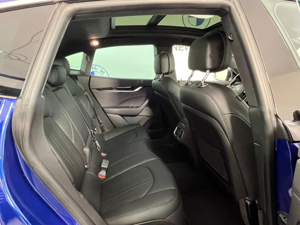 Used 2022 Blue Maserati Modena image 23
