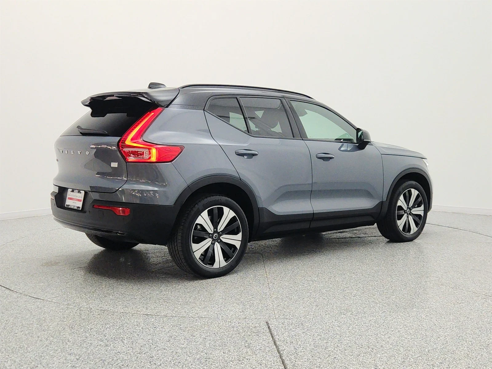 Used 2023 Thunder Grey Metallic Volvo Twin eAWD Plus image 5