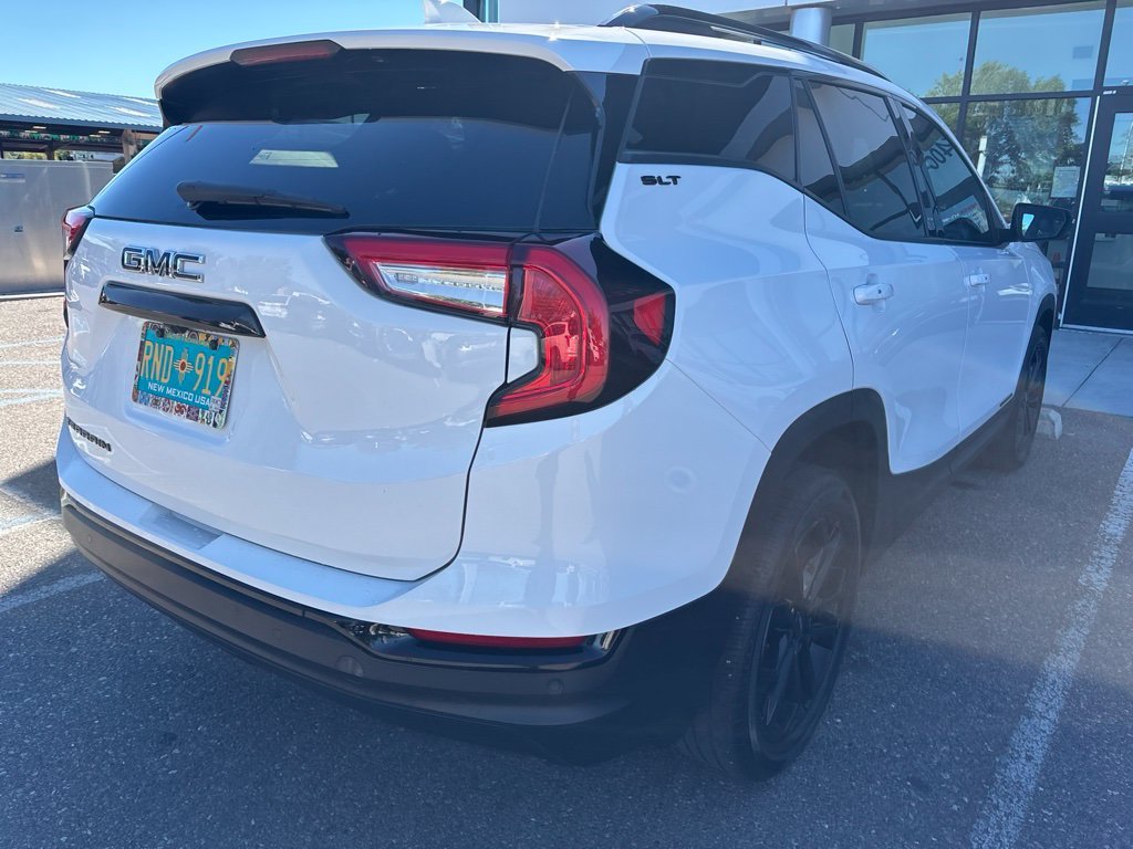 Used 2022 White GMC SLT image 14