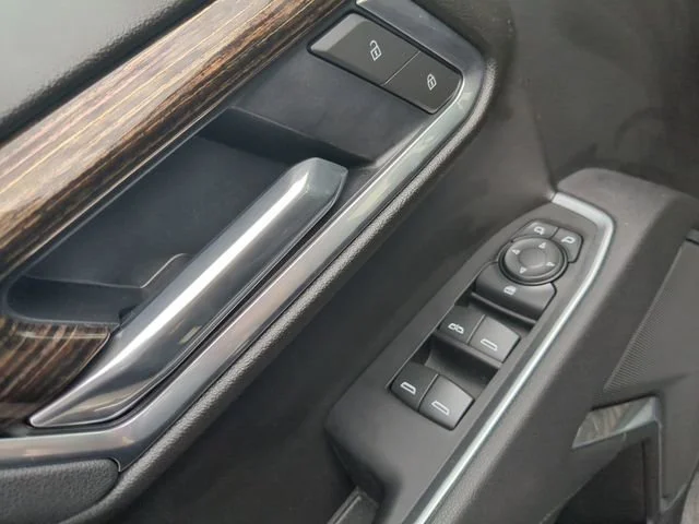 Used 2025 Titanium Rush Metallic GMC Elevation image 14
