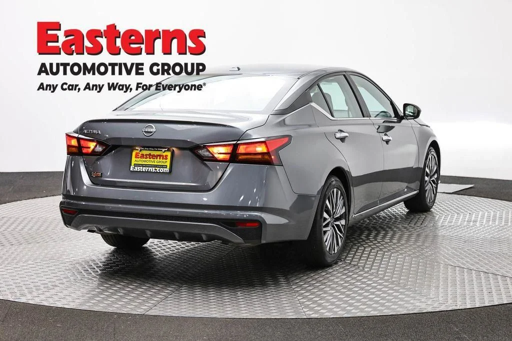 Used 2025 Gray Nissan 2.5 SV image 6