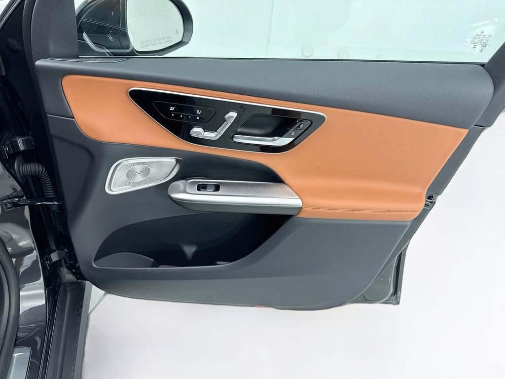 New 2027 Graphite Grey Metallic Mercedes-Benz GLC 300 image 25
