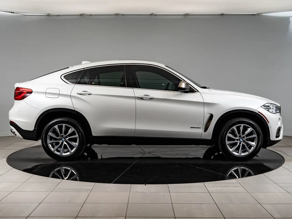 Used 2019 Mineral White Metallic BMW xDrive35i image 11