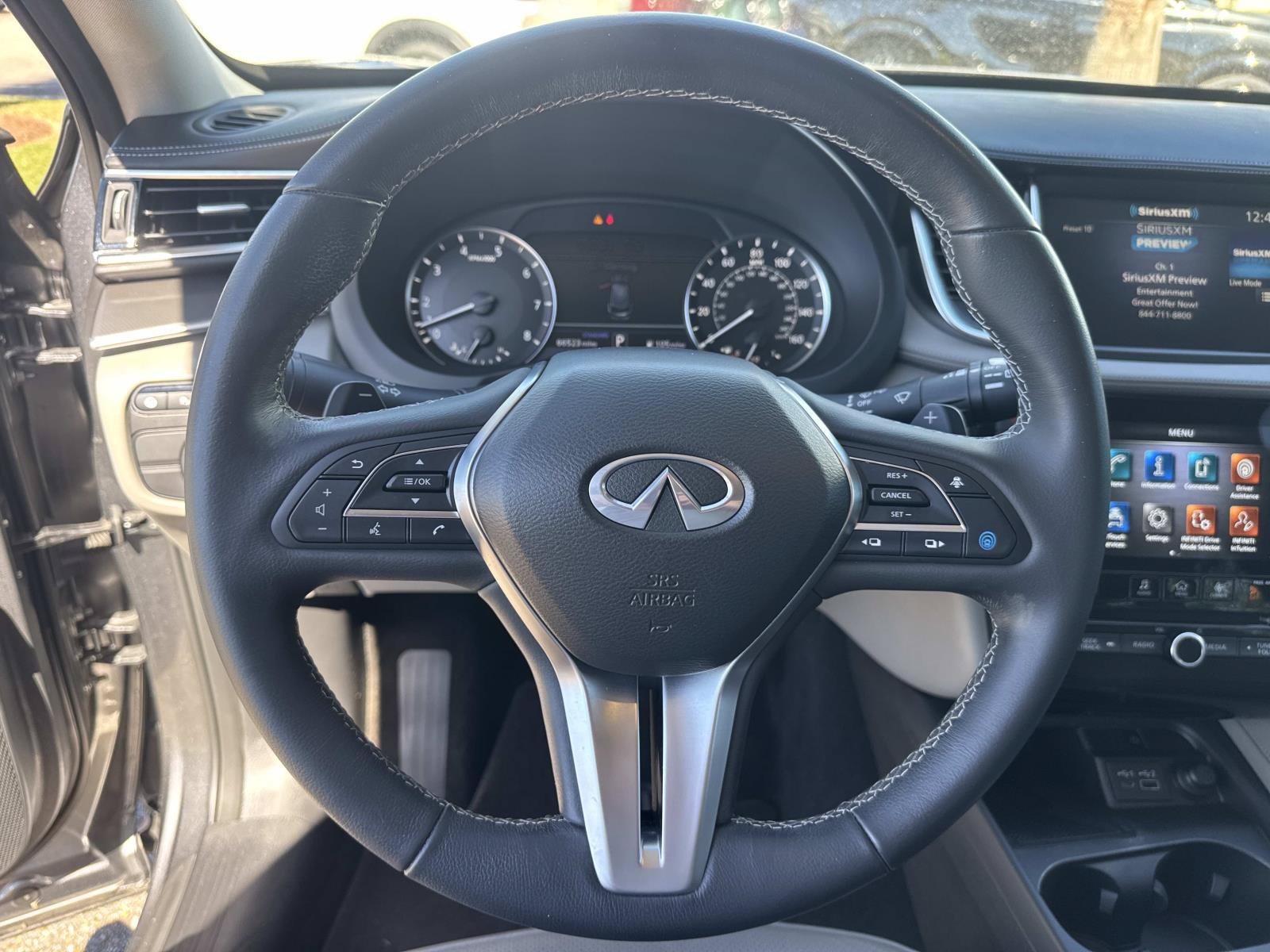 Used 2023 Gray INFINITI LUXE image 23