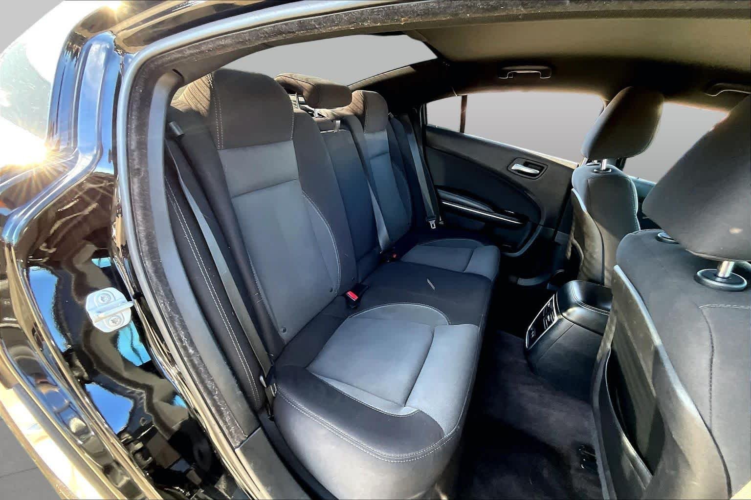 Used 2017 Pitch Black Clearcoat Dodge SE image 20