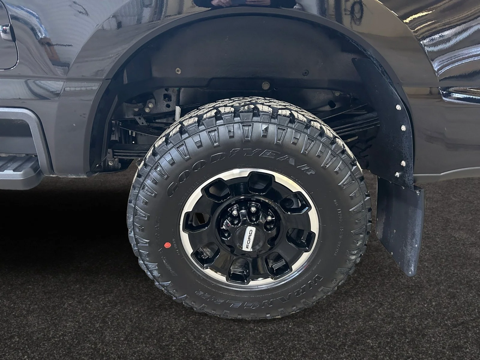 New 2026 Agate Black Metallic Ford Platinum image 9