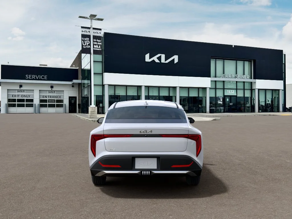 New 2026 Snow White Pearl Kia LXS image 5