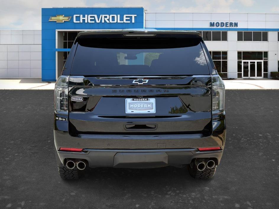 Used 2025 Black Chevrolet Z71 image 4