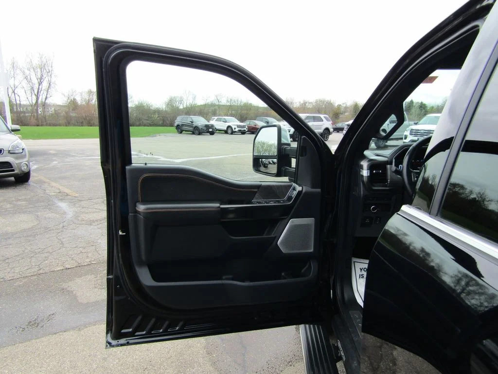 Used 2022 Agate Black Metallic Ford Platinum image 23