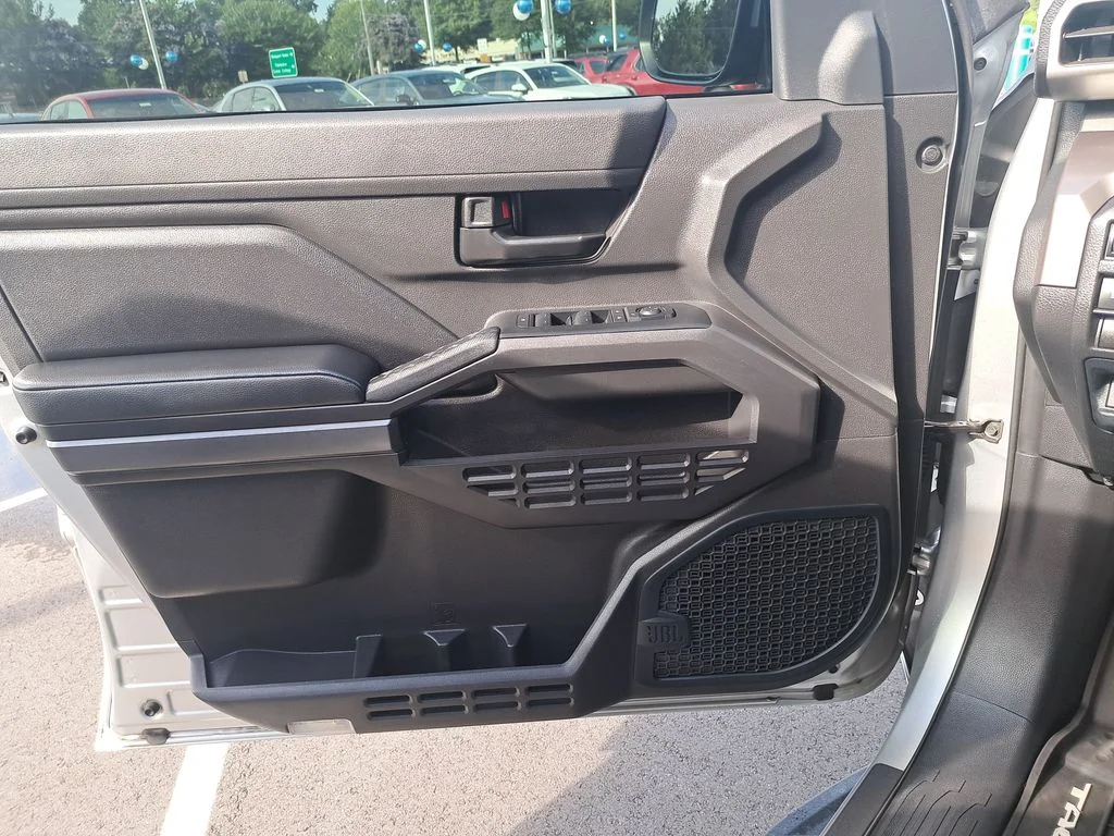 2024 Toyota Tacoma SR5 - Photo 19