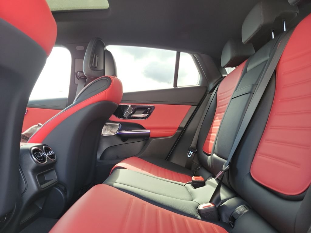 New 2027 MANUFAKTUR Patagonia Red Metallic Mercedes-Benz GLC 300 image 11