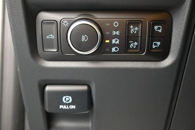 New 2026 Avalanche Ford XLT image 8