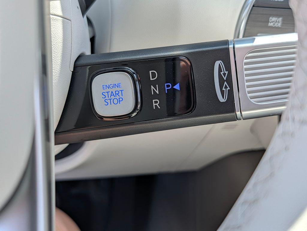 New 2027 Silver Hyundai Blue SEL 7P image 30