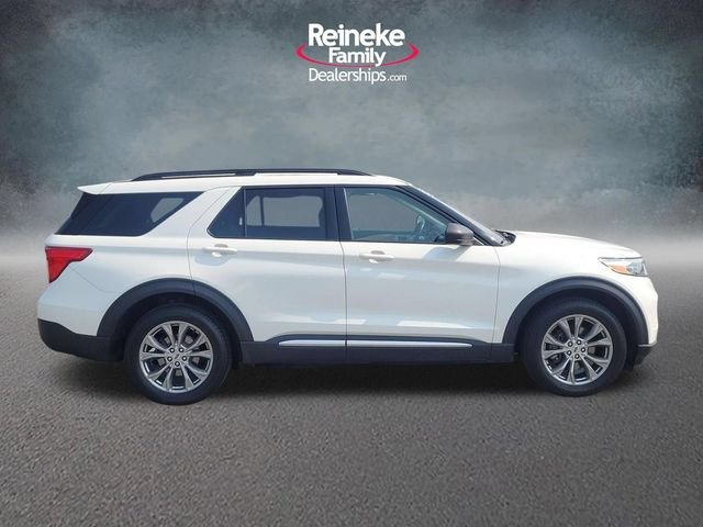 Used 2022 White Metallic Ford XLT image 4