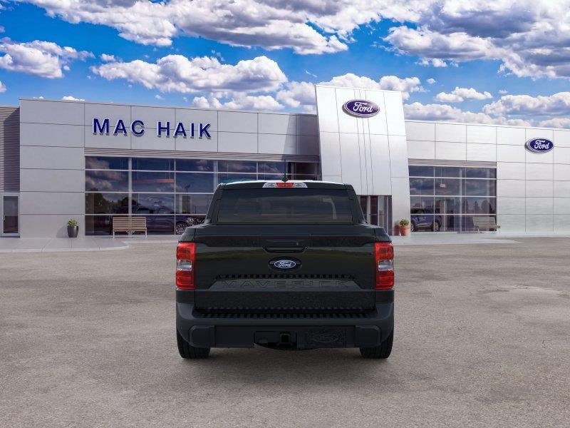 New 2026 Shadow Black Ford XLT image 5