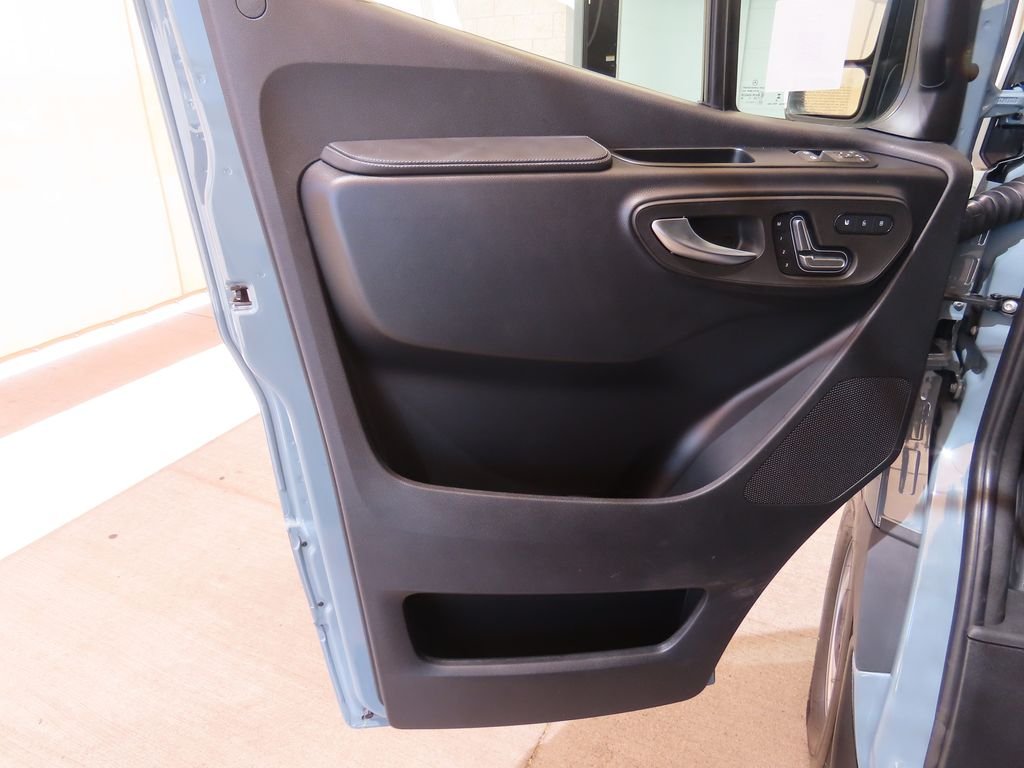 New 2026  Mercedes-Benz Cargo 144 WB image 25