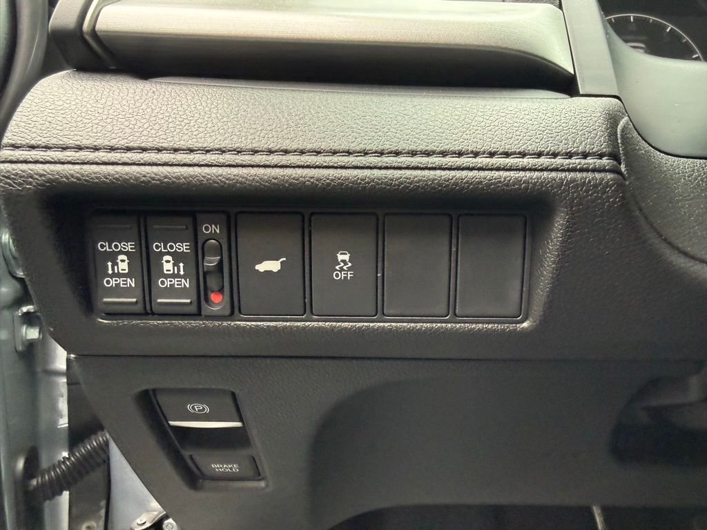 Used 2026 Silver Metallic Honda EX-L image 14