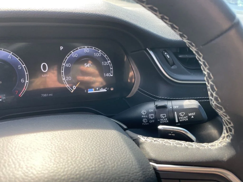 Used 2024 White Jeep Laredo X image 21