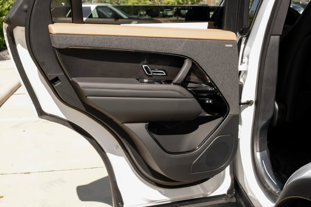 New 2027 Fuji White Land Rover Dynamic SE image 59