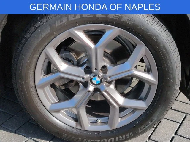Used 2022 Dark Graphite BMW xDrive30i image 12