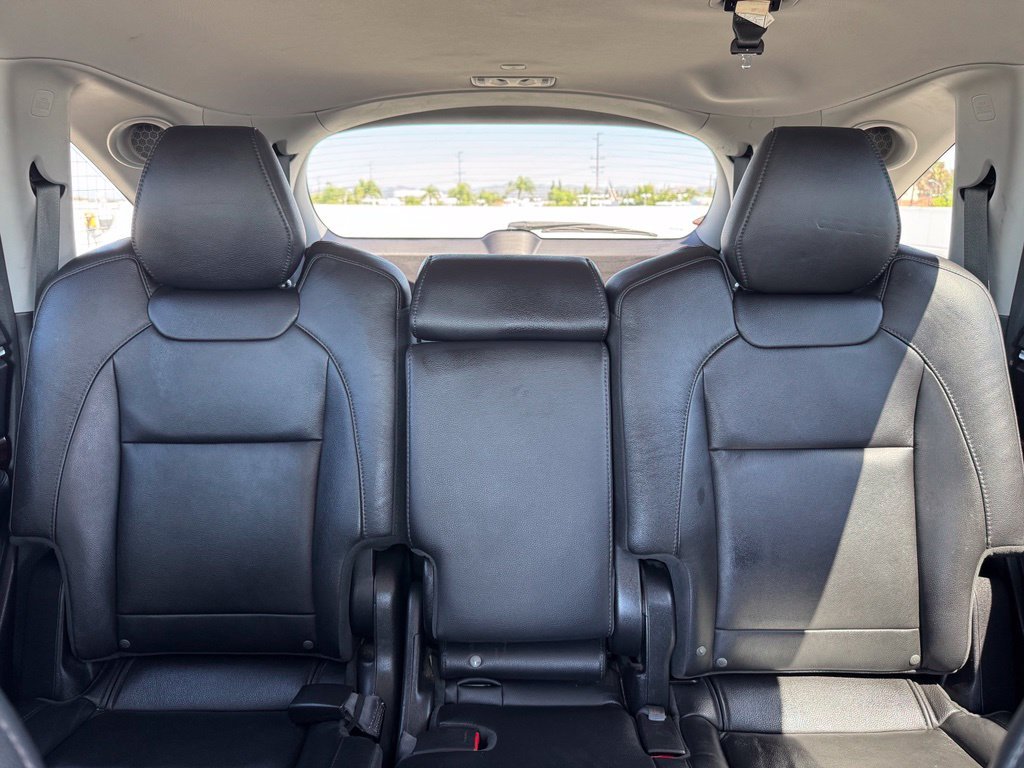 Used 2014 Crystal Black Pearl Acura 3.5L Technology Package image 17