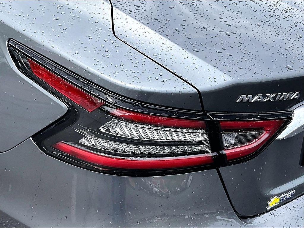 Used 2019 Gray Nissan 3.5 SV image 33