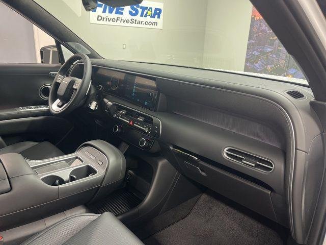 New 2026 White Hyundai Calligraphy FWD image 25