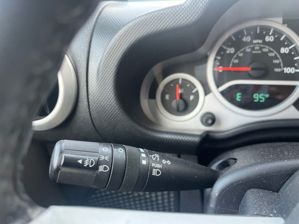 Used 2008 Silver Jeep Unlimited Sahara image 13