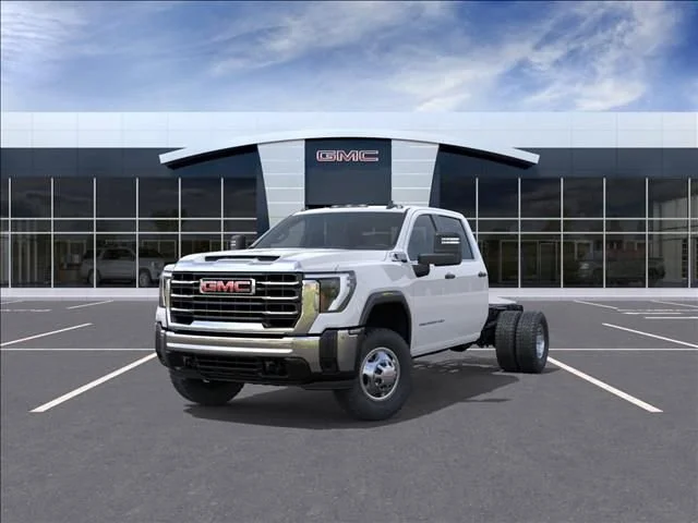 2026 GMC Sierra 3500 Chassis Cab Pro - Photo 8