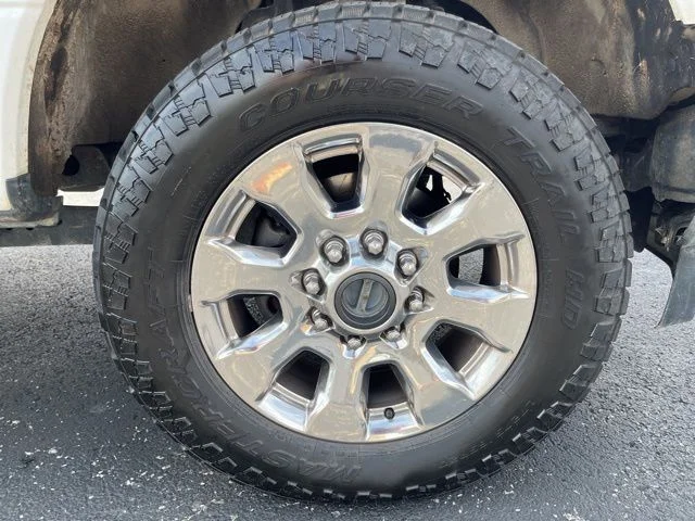 Used 2019 White Ford Lariat image 18