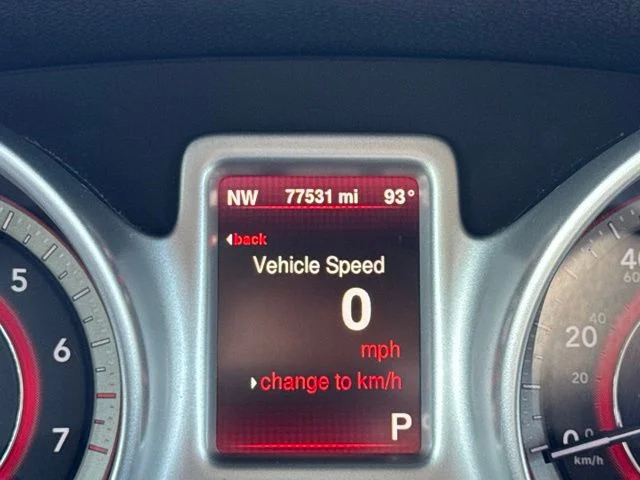 Used 2016 White Dodge Crossroad image 24