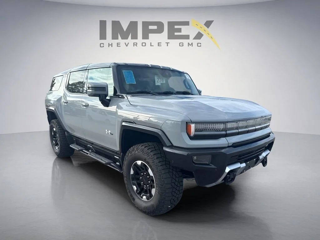 Used 2024 Meteorite Metallic (Grey) GMC 2X image 7