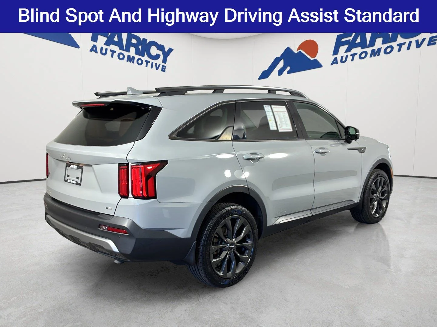 Used 2023 Wolf Gray Kia X-Line SX Prestige image 5