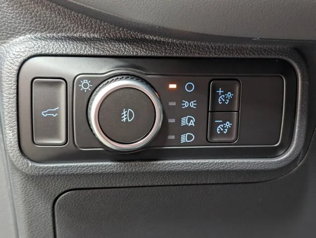 New 2026 Space White Metallic Ford Active image 37