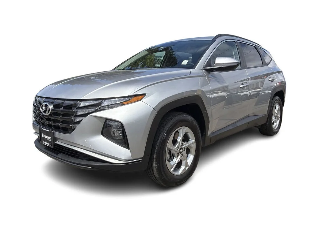 Used 2023 Shimmering Silver Hyundai AWD 2.5L Preferred Dilawri Certified   Local BC image 6