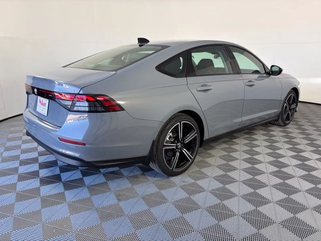 New 2026 Urban Gray Pearl Honda SE image 7