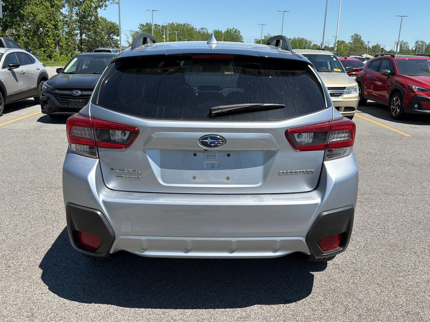 Used 2023 Ice Silver Metallic Subaru Premium image 5