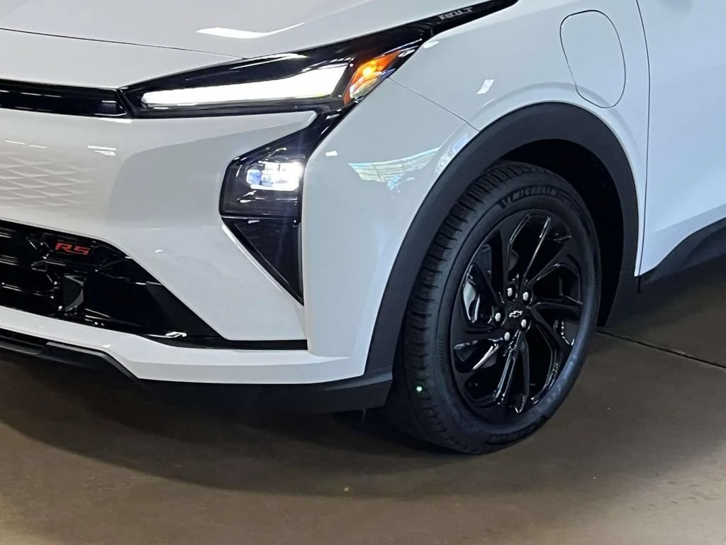 2027 Chevrolet Bolt RS - Photo 8